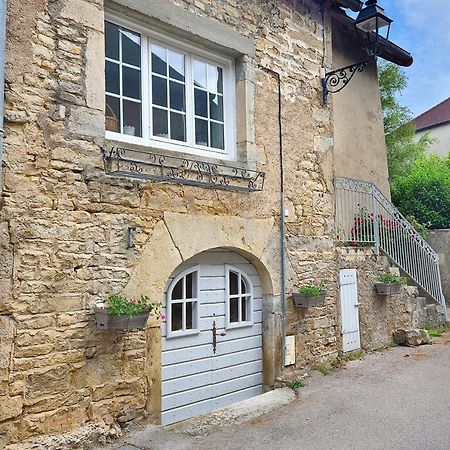 Le Petit Cocon De Chateau Chalon Экстерьер фото